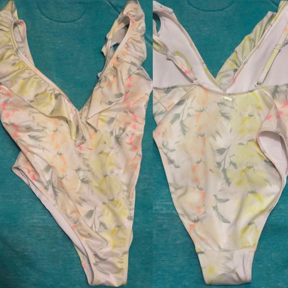 VS PINK one piece bathing suit!